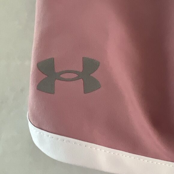Under Armour 1350196-697 Women's Sz Small Dusty Pink/White UA Fly-By 2.0 Shorts - Picture 4 of 12